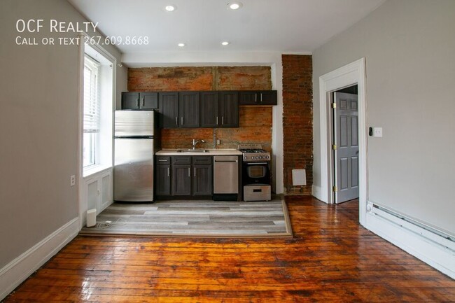 Building Photo - Spring Garden Second Floor One Bedroom Apa...