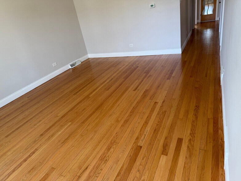 Building Photo - 3136 N Olcott Ave