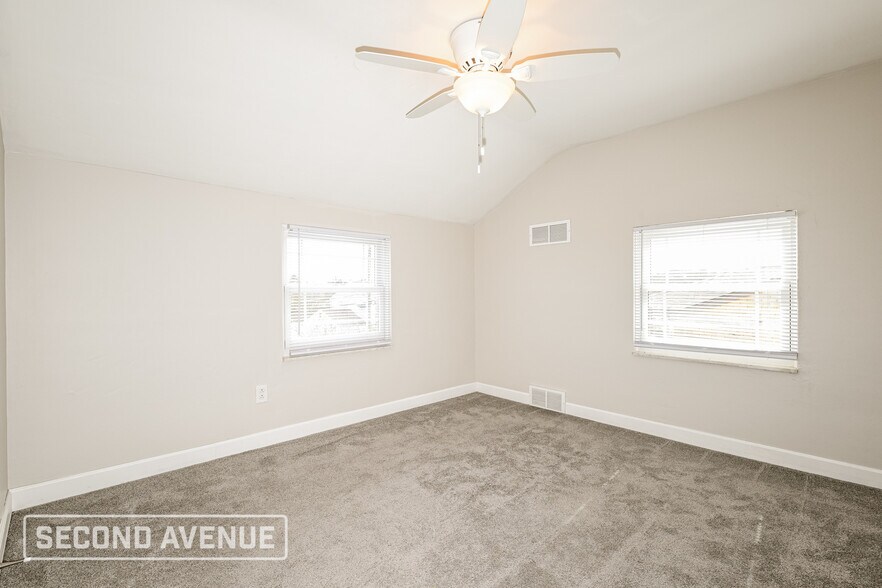 Building Photo - 1254 Edgewood Dr