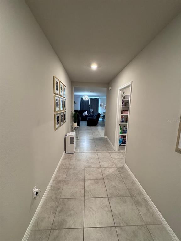 Building Photo - 1424 Saguaro St