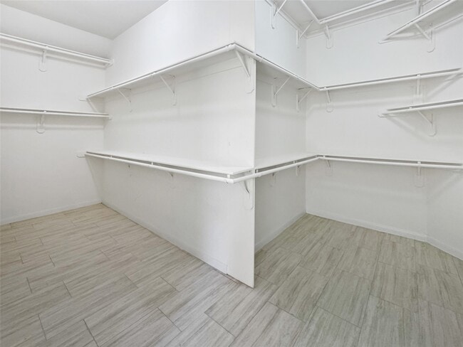 Building Photo - 2227 Clawson Falls Dr