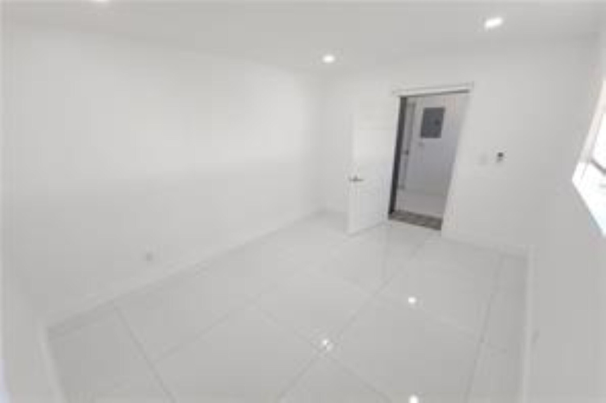 Building Photo - 50 NE 45th Ct