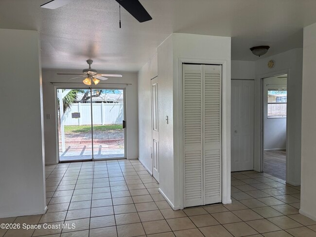 Building Photo - 2376 Dakota Dr