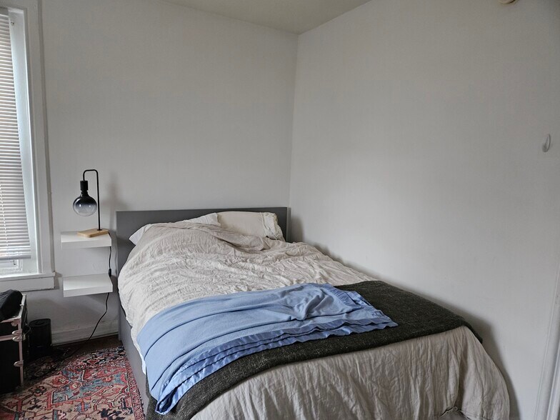 Building Photo - 4111 Pine St