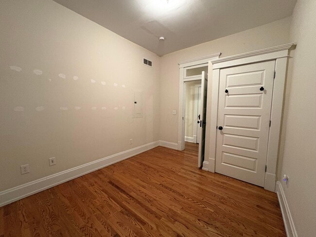 Building Photo - 815 Neil Ave