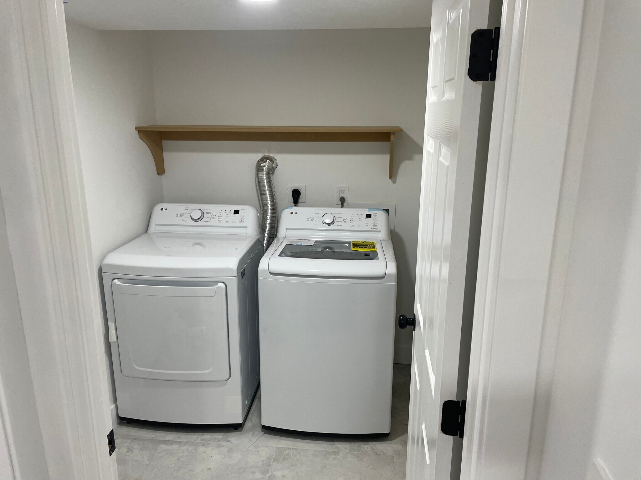 Building Photo - 3331 E 700 S