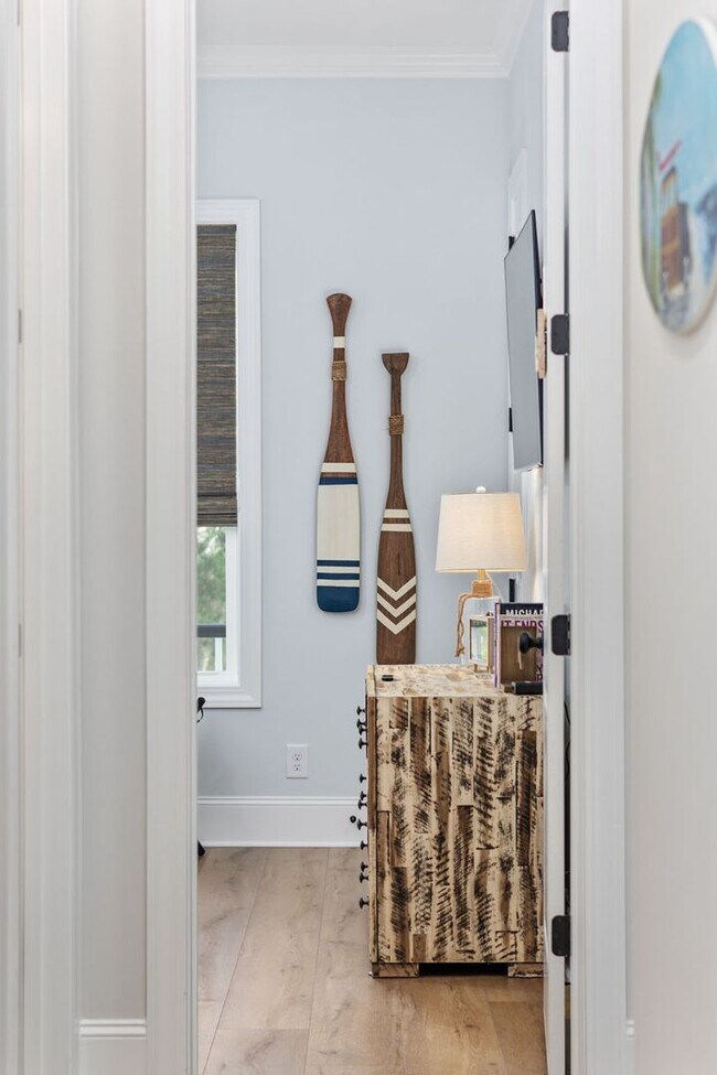 Building Photo - Gorgeous Custom Home Available for Snowbir...