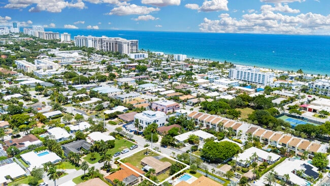 Building Photo - 4511 Sea Grape Dr