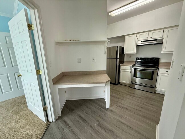Building Photo - 925 Dorchester Pl