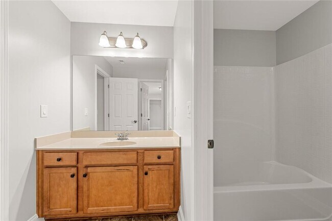 Building Photo - 3329 Rosecliff Trace NE