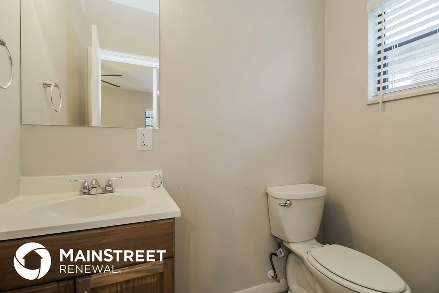 Building Photo - 1236 Merritt St