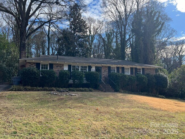 Building Photo - 5531 Farmbrook Dr