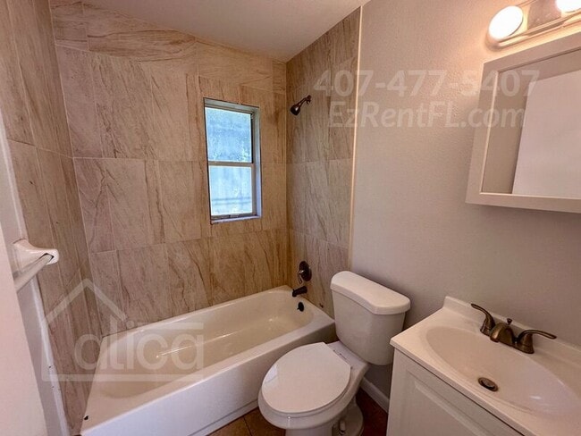 Building Photo - 411 Gilman Cir