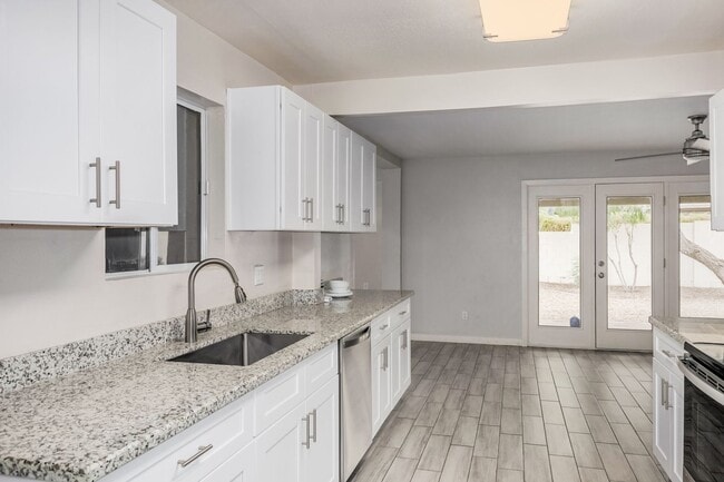 Building Photo - Home For Rent in Cavalier Estates!