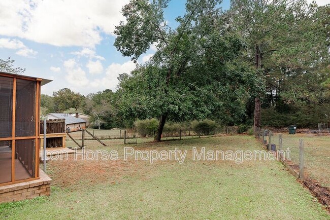 Building Photo - 162 Jockey Club Dr