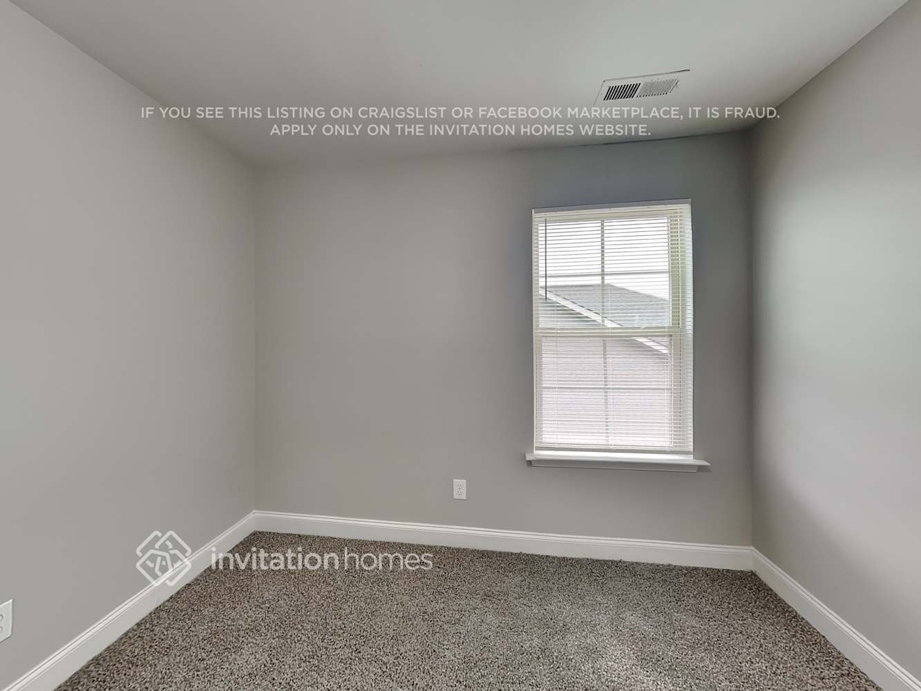 Building Photo - 42 Pearsall Farm Ln