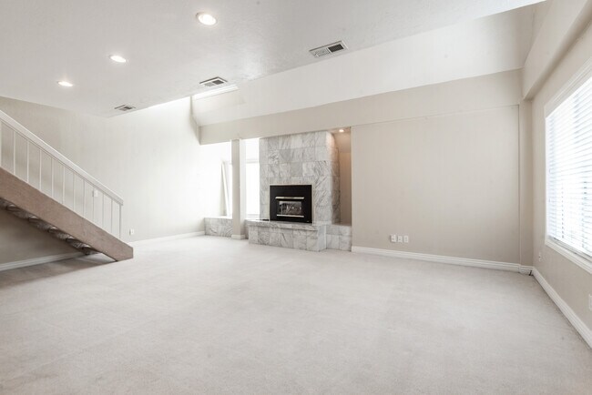 Building Photo - 960 E 100 S