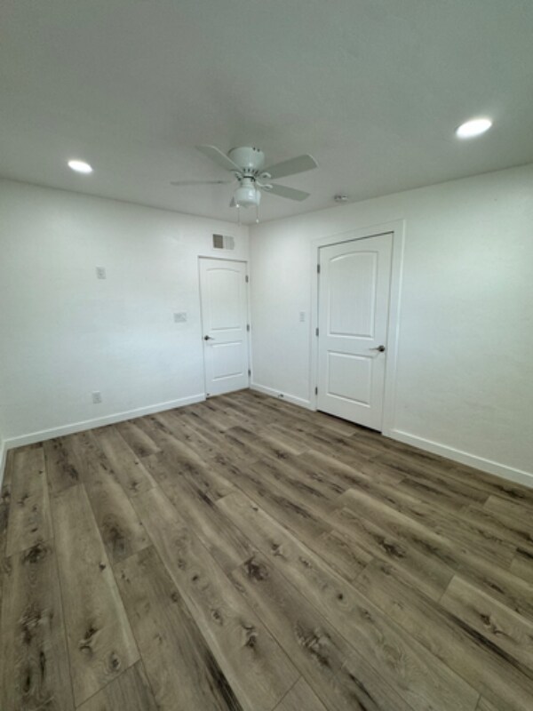 Building Photo - 1803 E Miles St