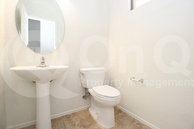 Building Photo - 17413 N 19th Run