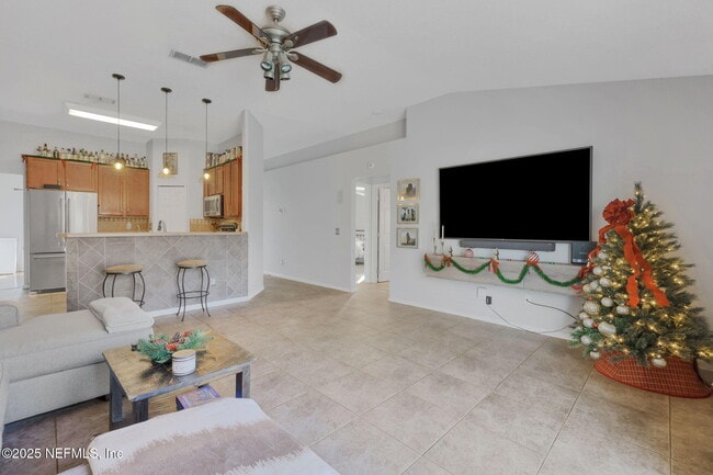 Building Photo - 1453 Lindseys Xing Dr