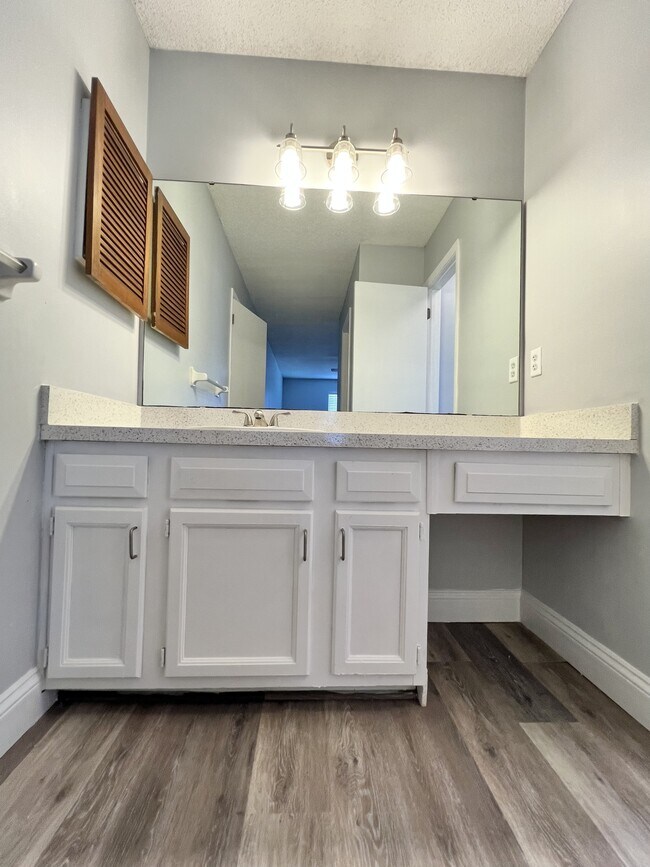 Building Photo - 11446 Skimmer Ct
