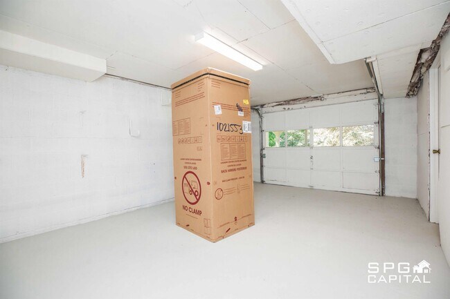 Building Photo - 15 Pemberton Dr