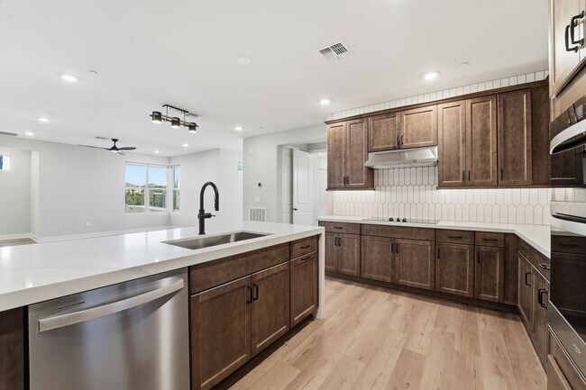 Building Photo - Brand-New 2025 Contemporary Condo | 2 Bed + 2 Bath | Prime North Phoenix Location