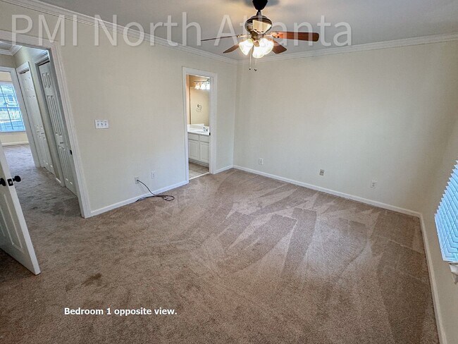 Building Photo - Easy Living in the Heart of Sandy Springs