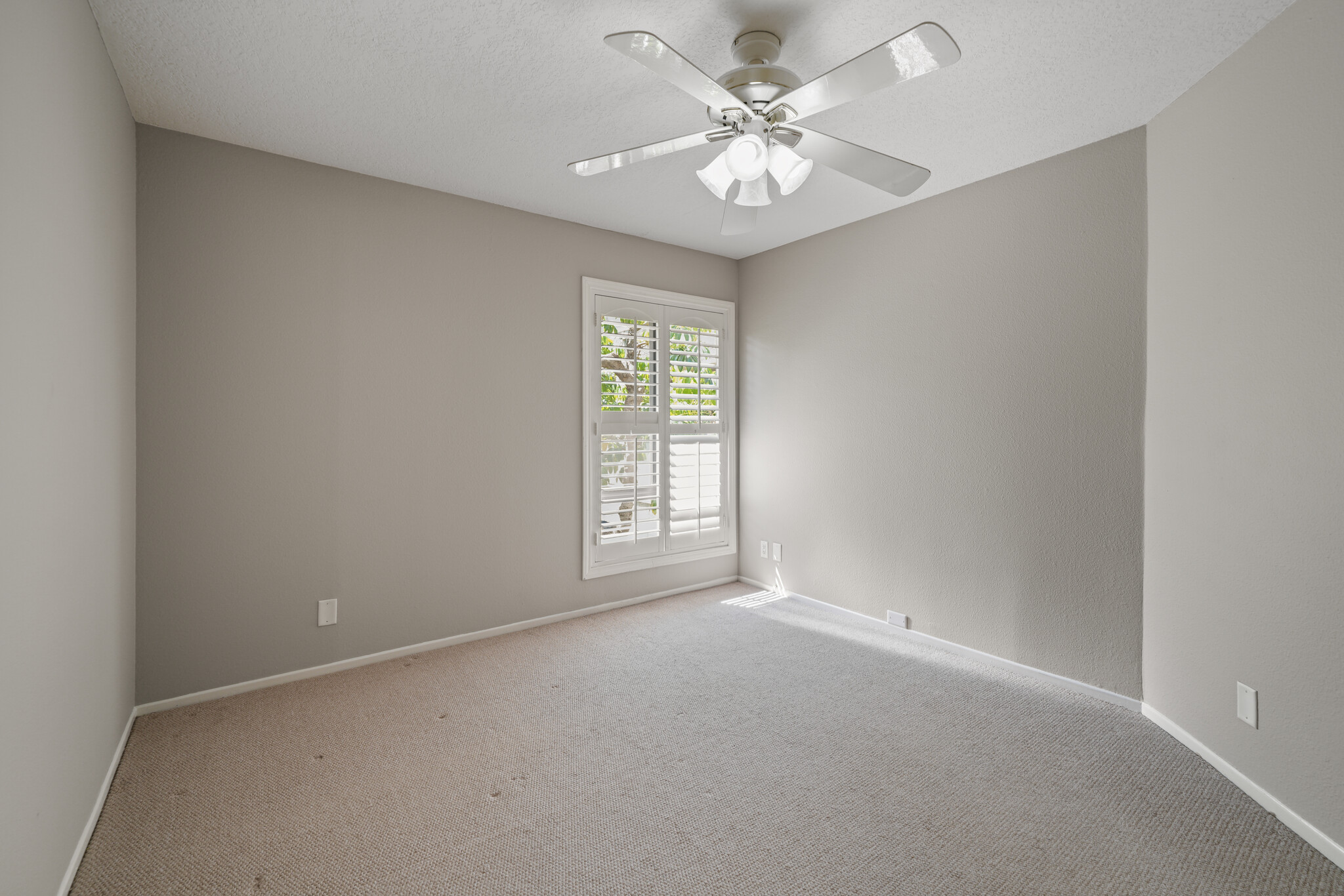 Primary Bedroom - 15231 Magnolia Blvd