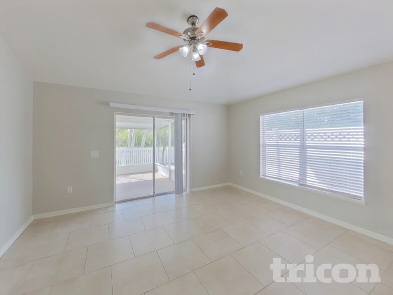 Building Photo - 1304 Alhambra Crest Dr