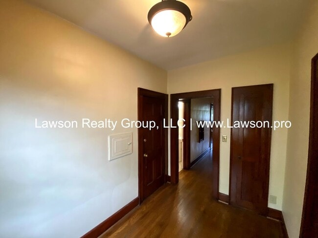 Building Photo - 343 Albemarle Ave SW