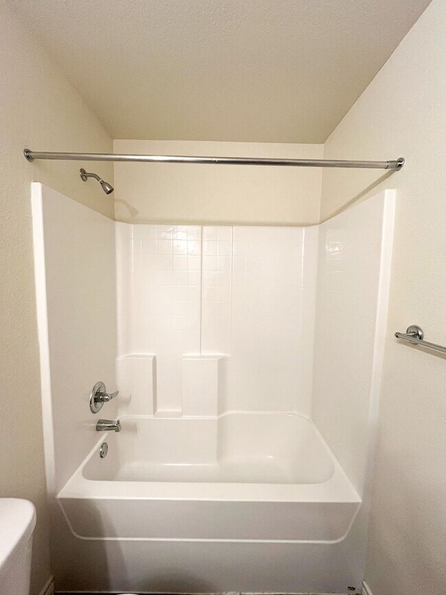 Building Photo - 1515 Justin Lp