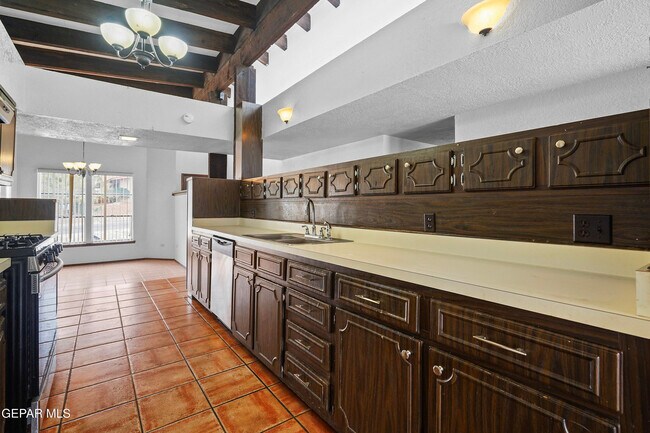 Building Photo - 8201 Big Bend Dr