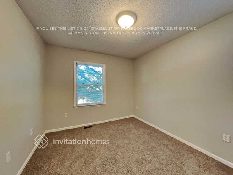 Building Photo - 413 S Toria Dr