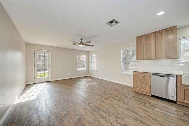 Building Photo - 2317 Friarcreek Loop