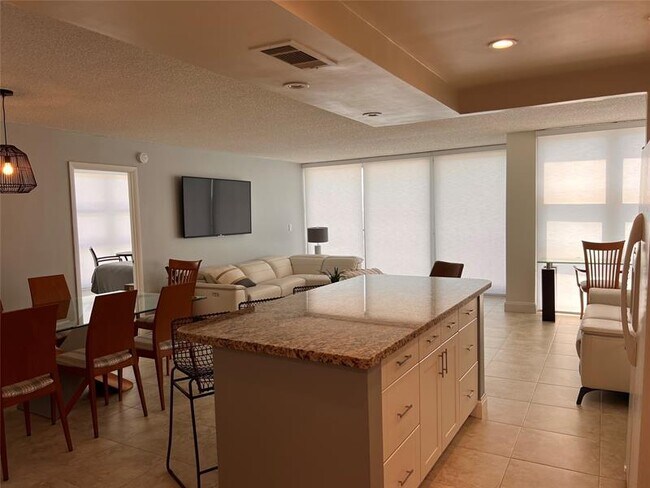 Building Photo - 531 N Ocean Blvd