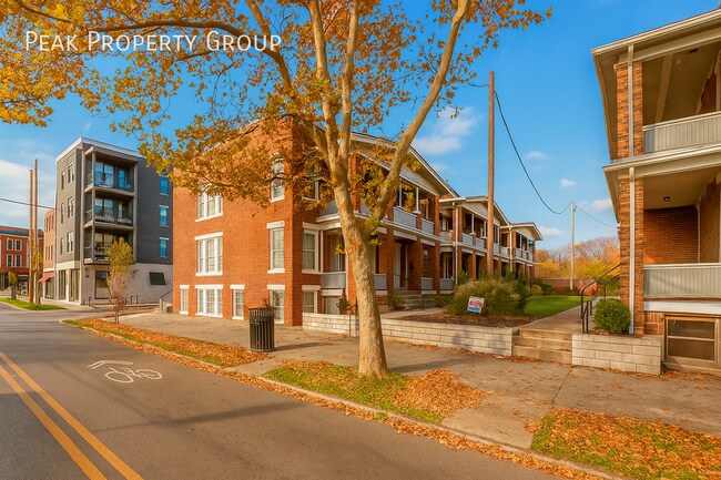 Primary Photo - 26 E 2nd Ave