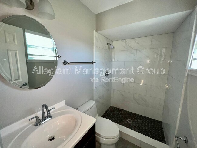 Building Photo - 341 Cortez Ct