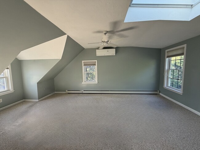 Building Photo - 47 Circuit Ln