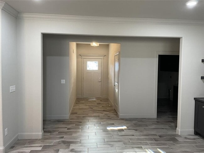 Building Photo - 204 Vicks Cir