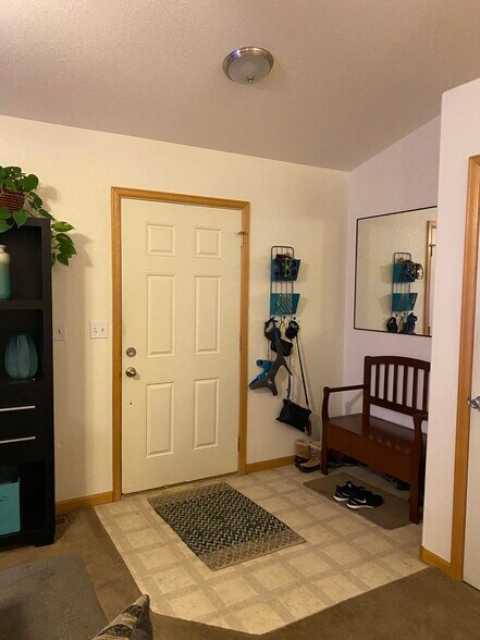 Building Photo - 3761 Mt Flora St