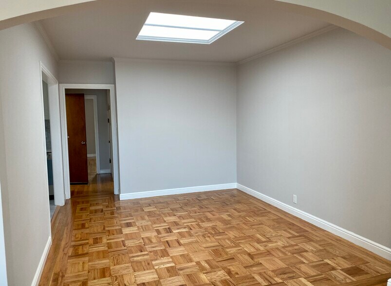 Building Photo - 257 Rome St