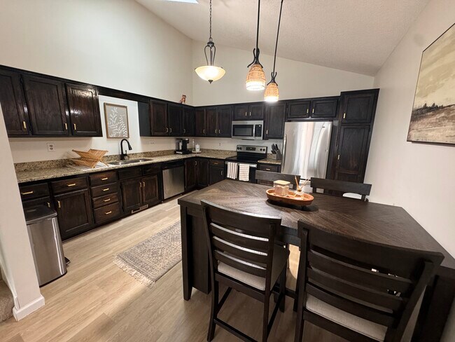 Large kitchen - 15331 95th Ave N