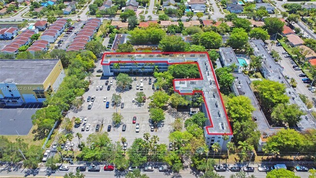 Building Photo - 17255 SW 95th Ave