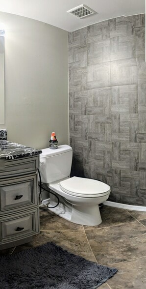 Building Photo - 5395 Harbor Court Dr