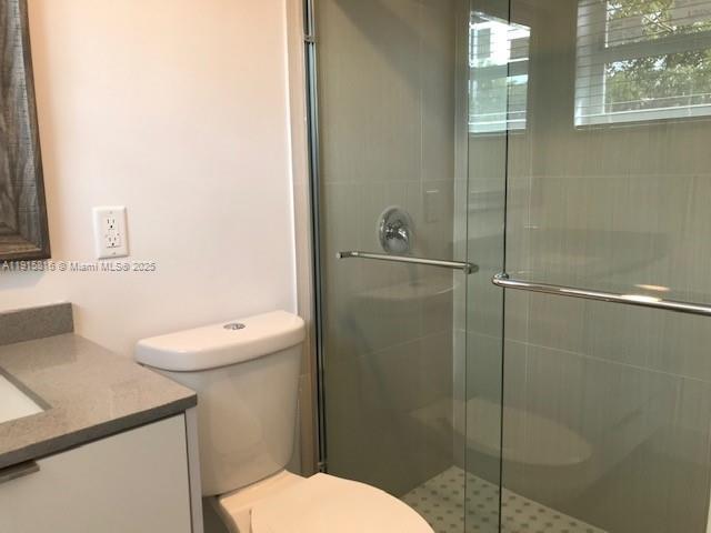 Building Photo - 120 Royal Palm Rd