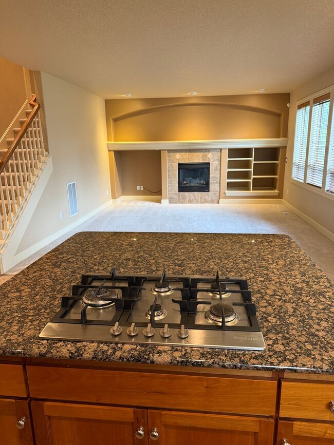 Building Photo - Large Rock Creek Single Family Home