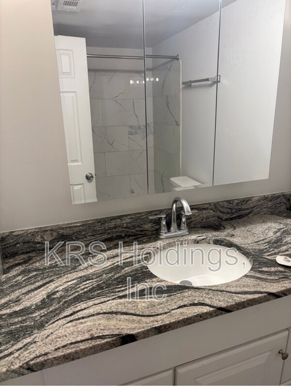 Building Photo - 800 Brook Hill Rd