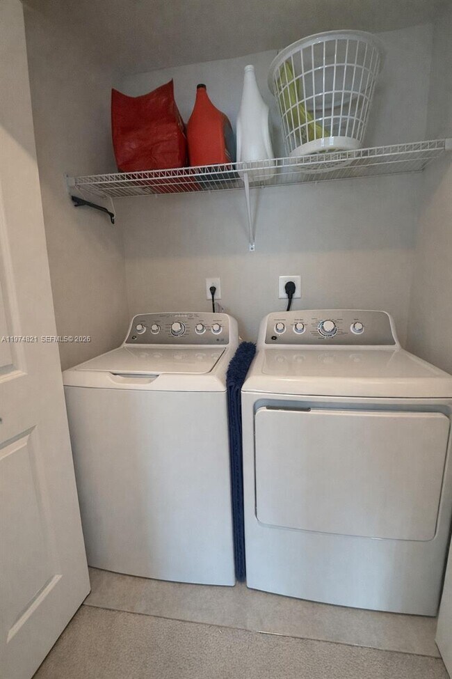 Building Photo - 1081 NW 5th St