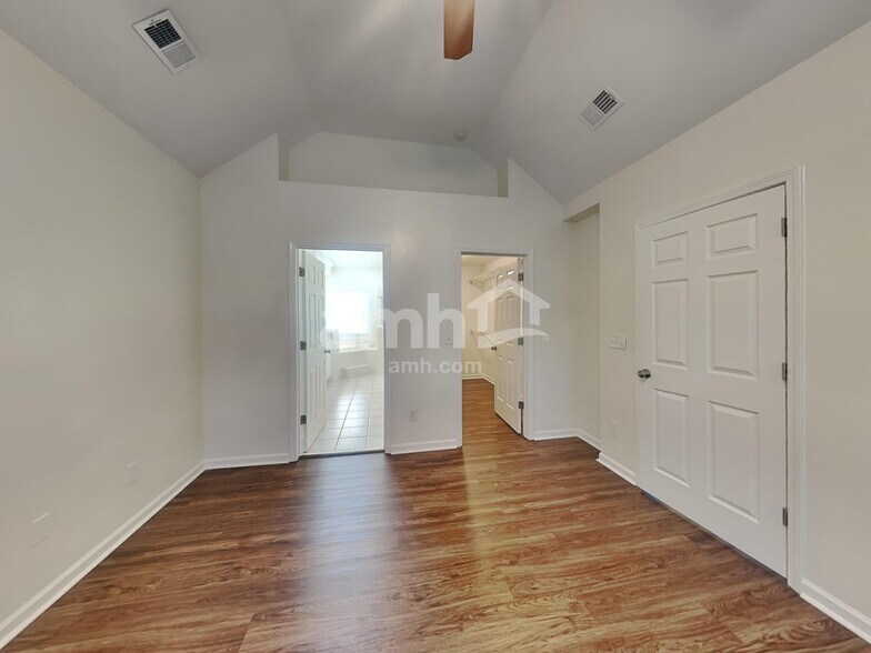 Building Photo - 791 Gardenside Cir SE